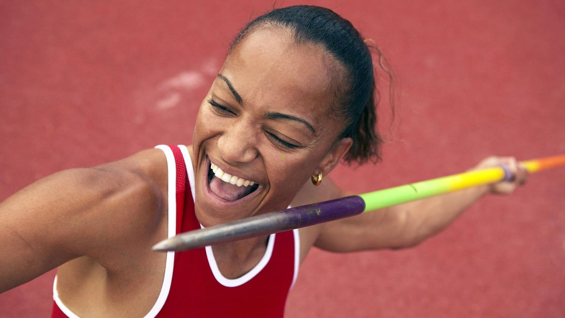 皇马客场激战4-3险胜奥林匹亚科斯，姆巴佩独中四元，维尼修斯助攻双响彰显核心价值